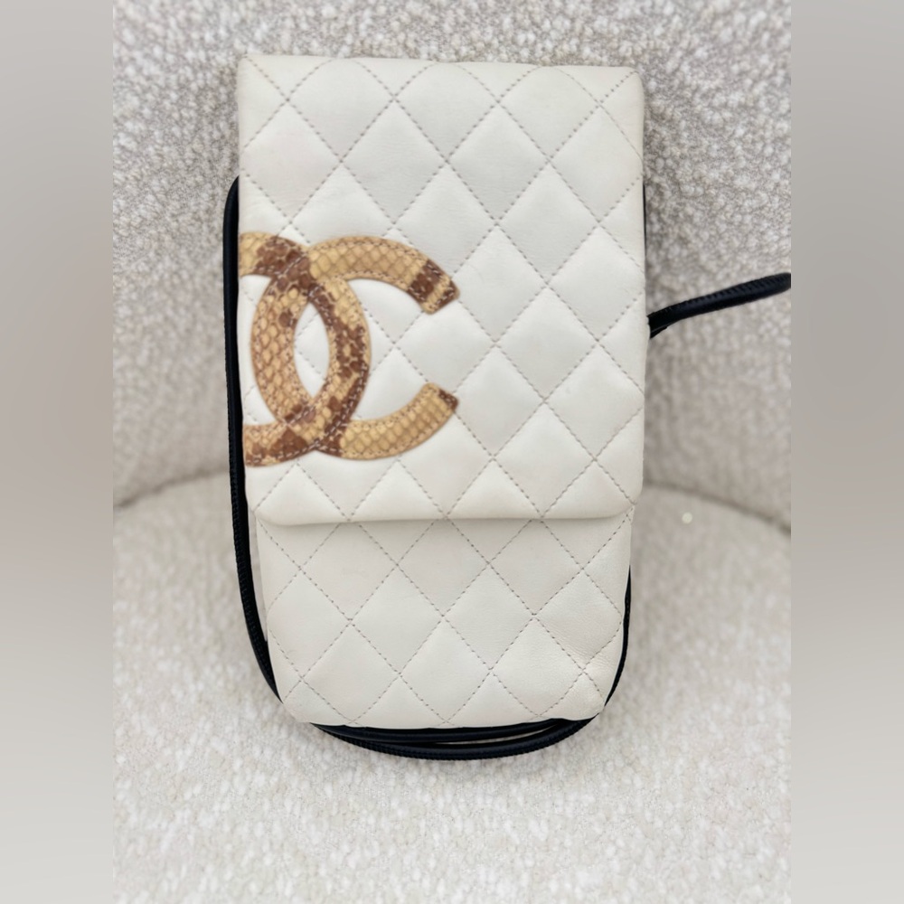 Chanel
Ligne Cambon Phone Crossbody Bag box and dustbag vintage - Picture 14 of 16